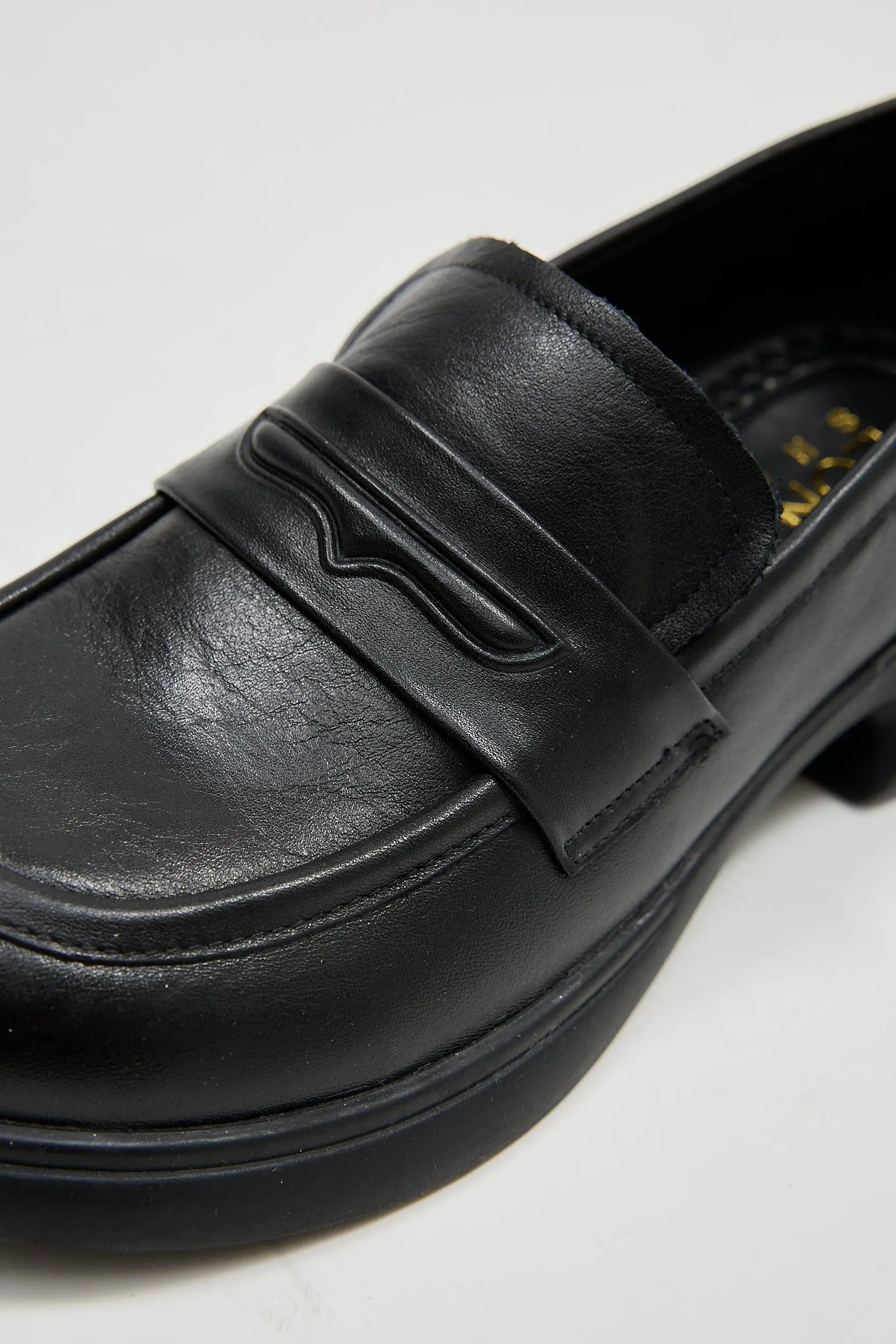 Filia Black