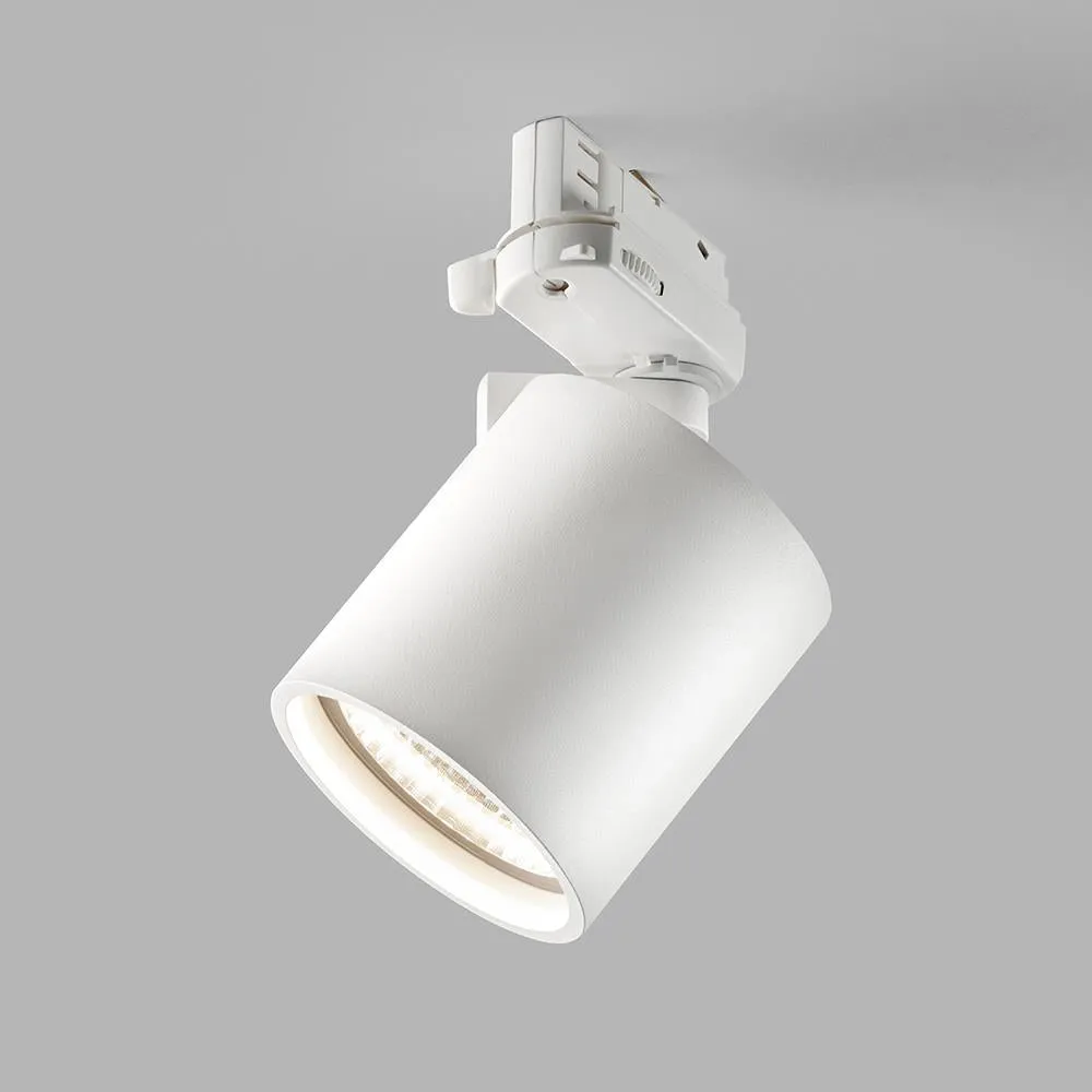 Focus track spotlight by Light-Point