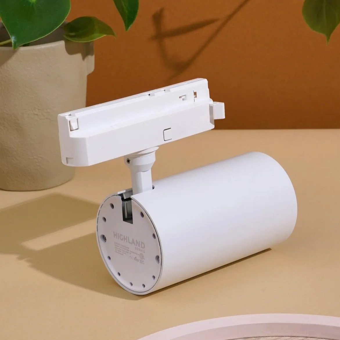 Highland™ LED Grow Light