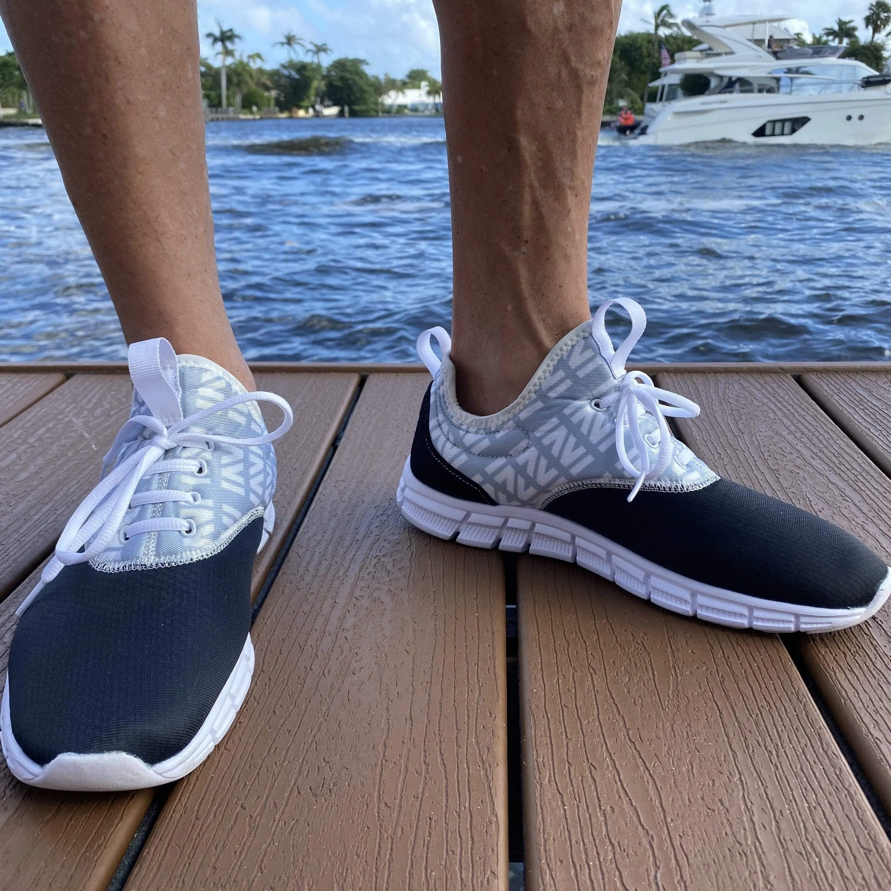 INVI Lightweight Sneaker City Running Shoes