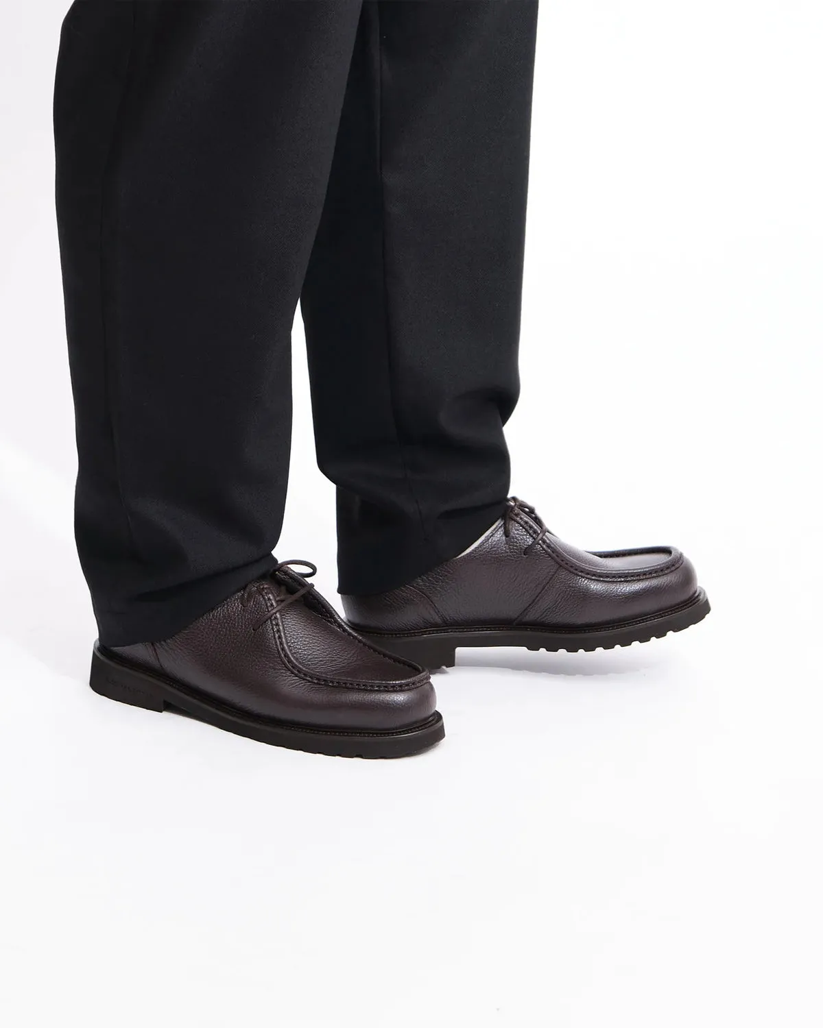 Lightweight Deck Shoes - Grained Brown Leather