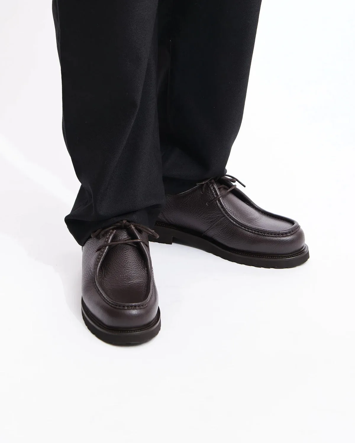 Lightweight Deck Shoes - Grained Brown Leather