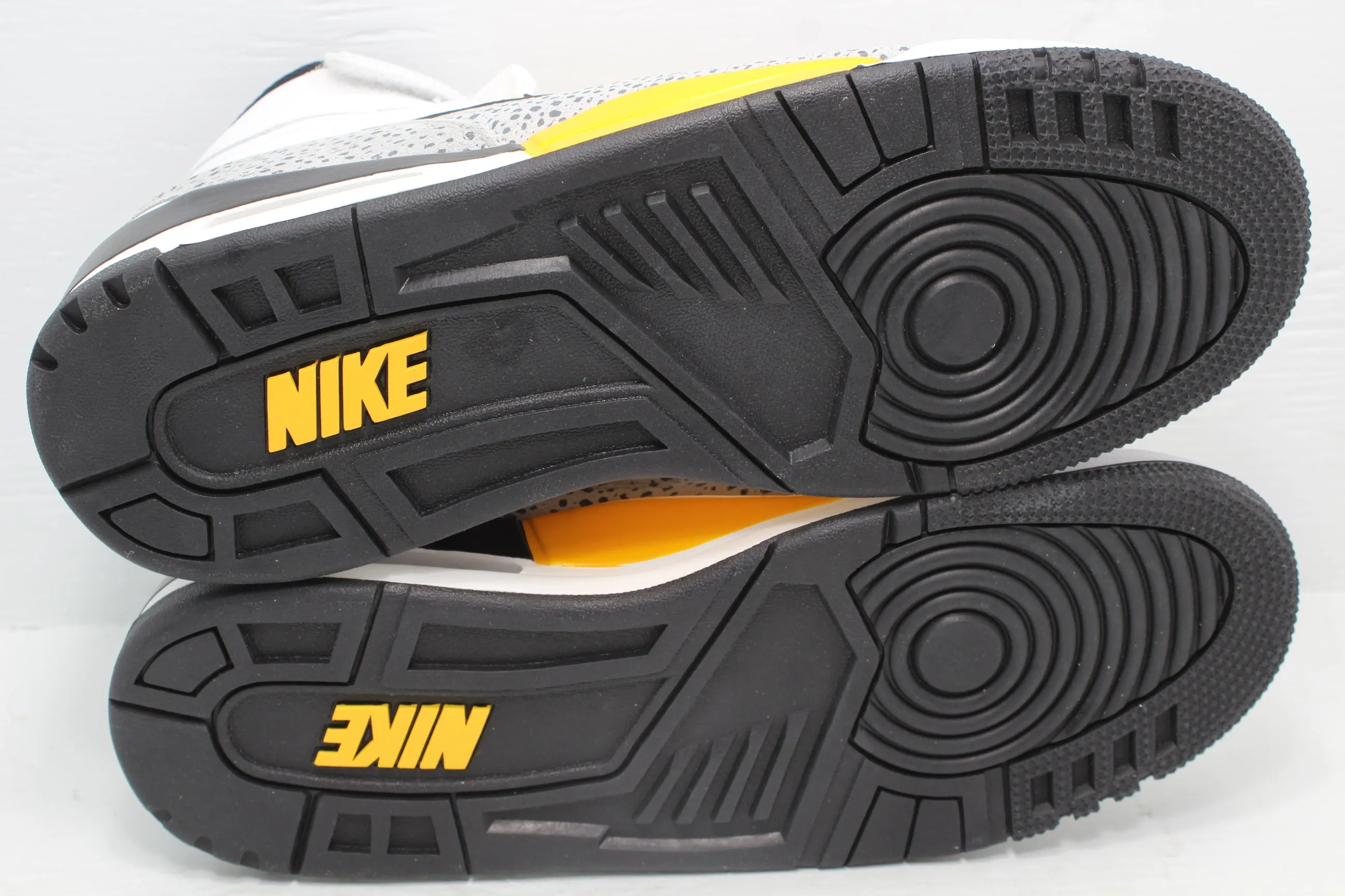 Nike Air Revolution Safari Yellow